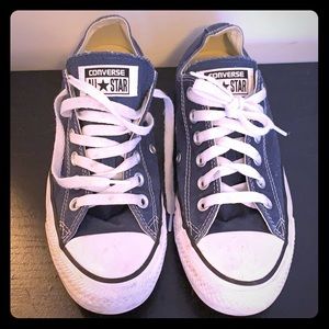 Navy blue converse